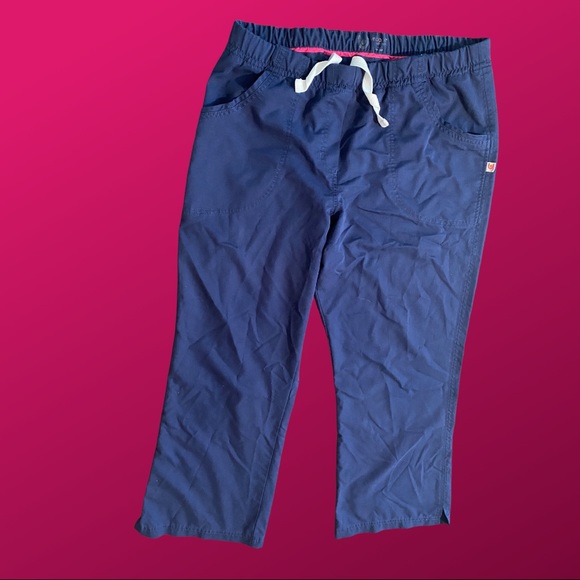 Urbane Ultimate Scrubs - Picture 1 of 1